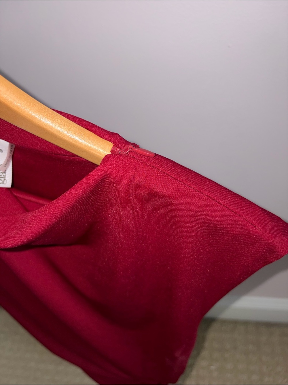 glam Sleeveless Ruched Tank Top - Burgundy - Picture 4 of 4